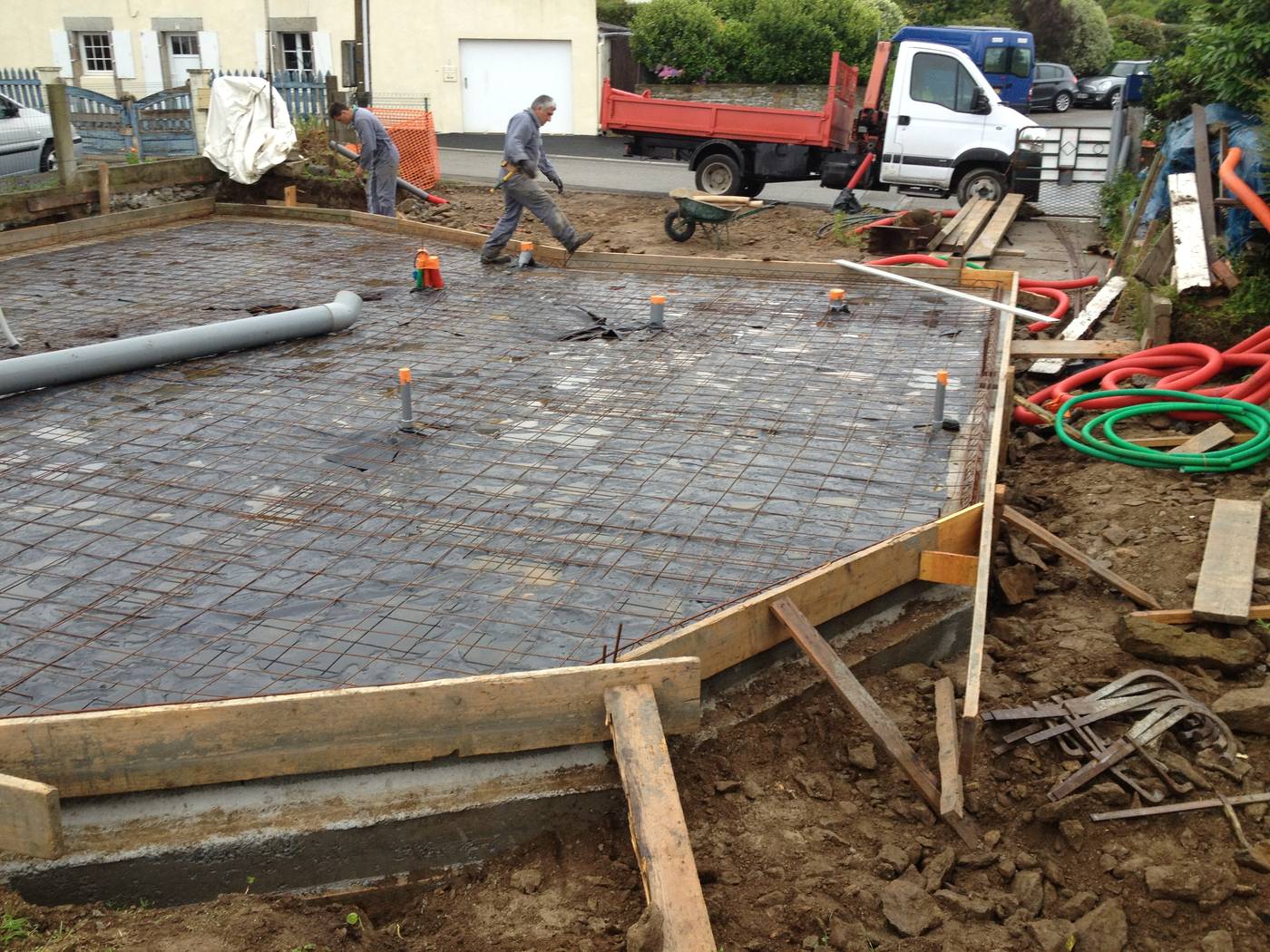 Préparation de la dalle avec les fers à béton