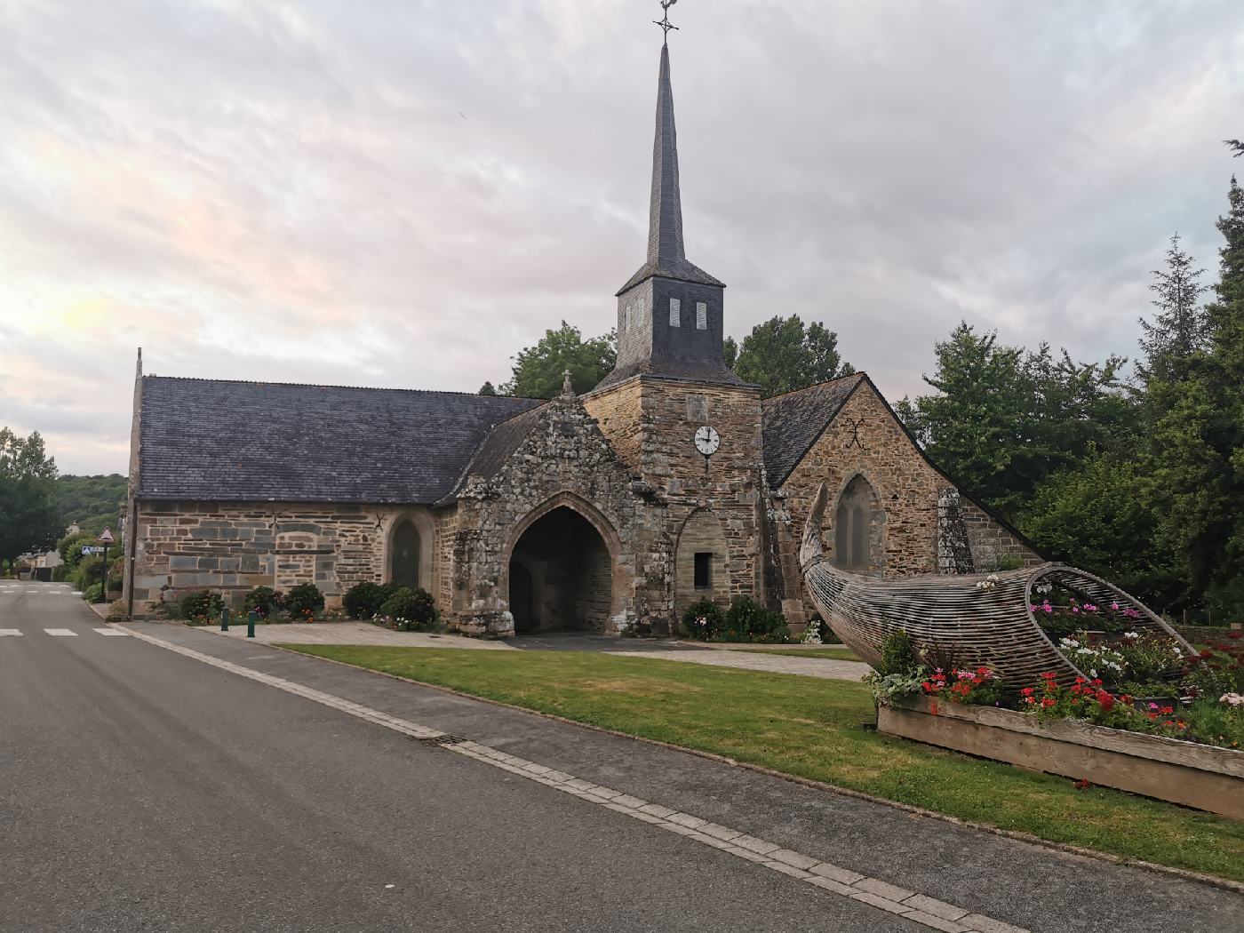 L'église de St-Aignan, où j'ai laissé le fourgon