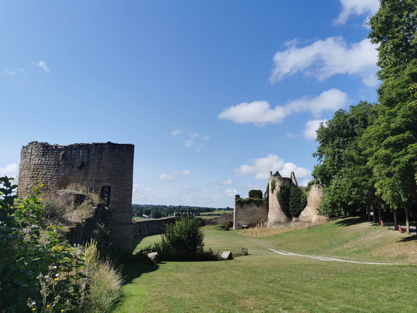 Entre 2 rangée de fortification