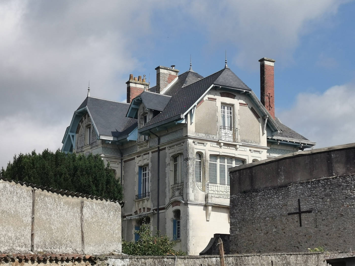 Quelques anciennes riches maisons