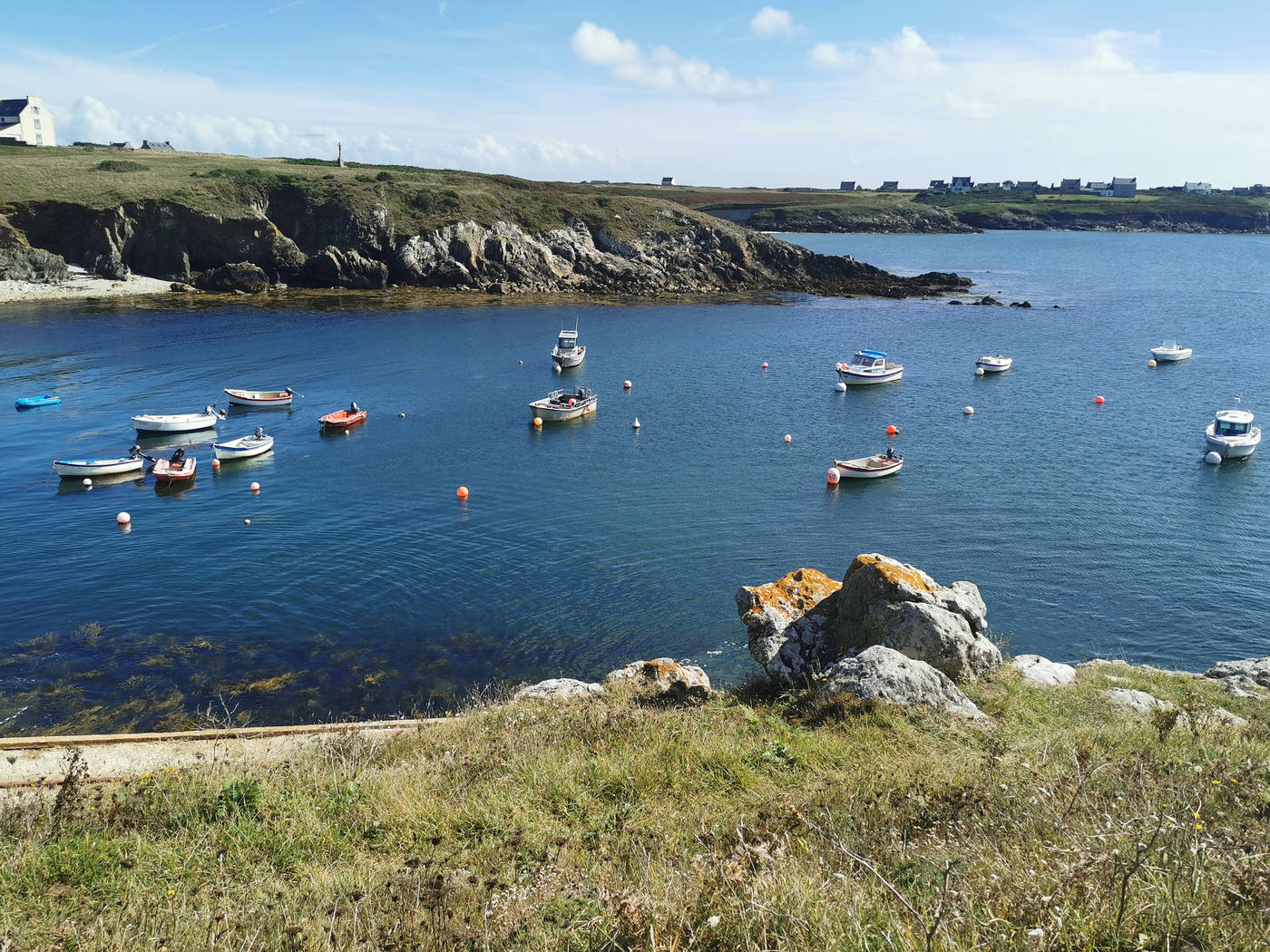 Barques de Lampaul sous le soleil