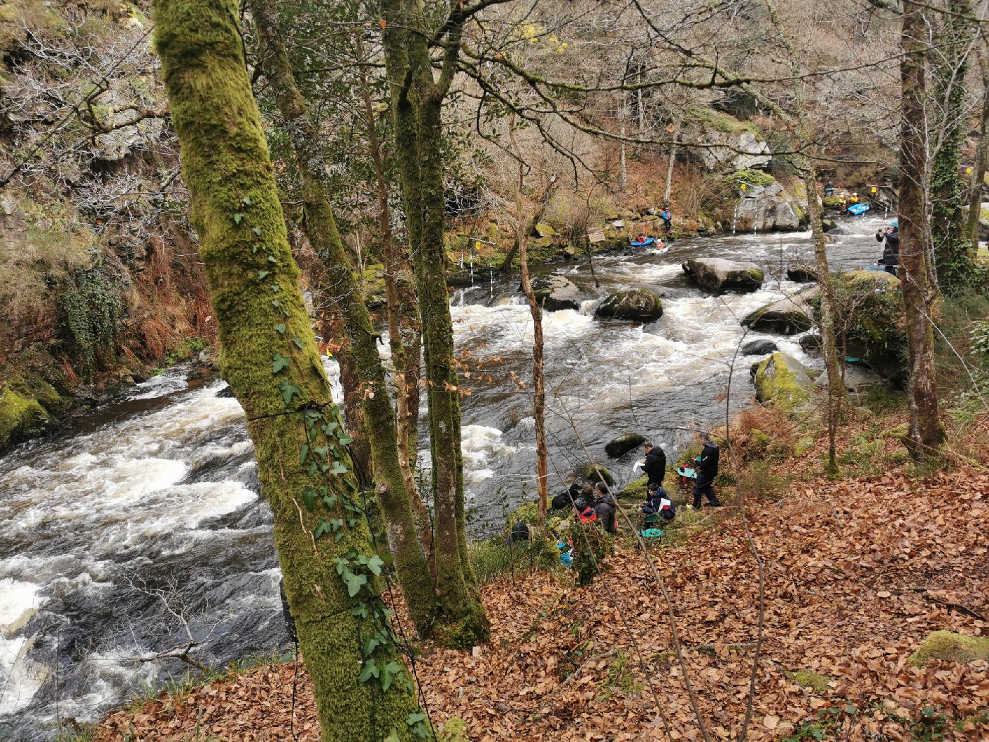 Les juges kayak, la semaine prochaine c'est mon tour d'être juge (mais en nage en eau vive)