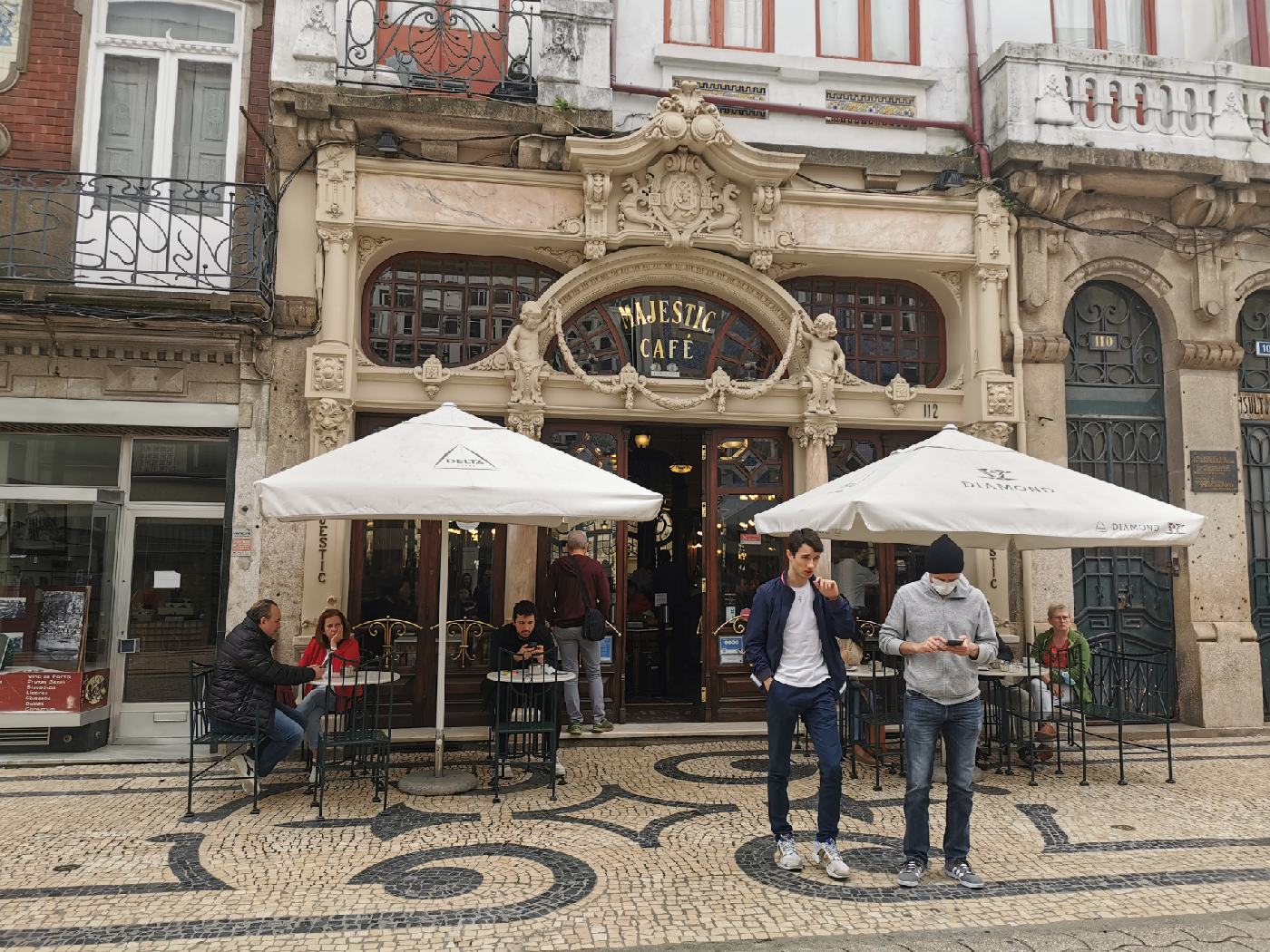 Façade du café Majestic, Art-déco