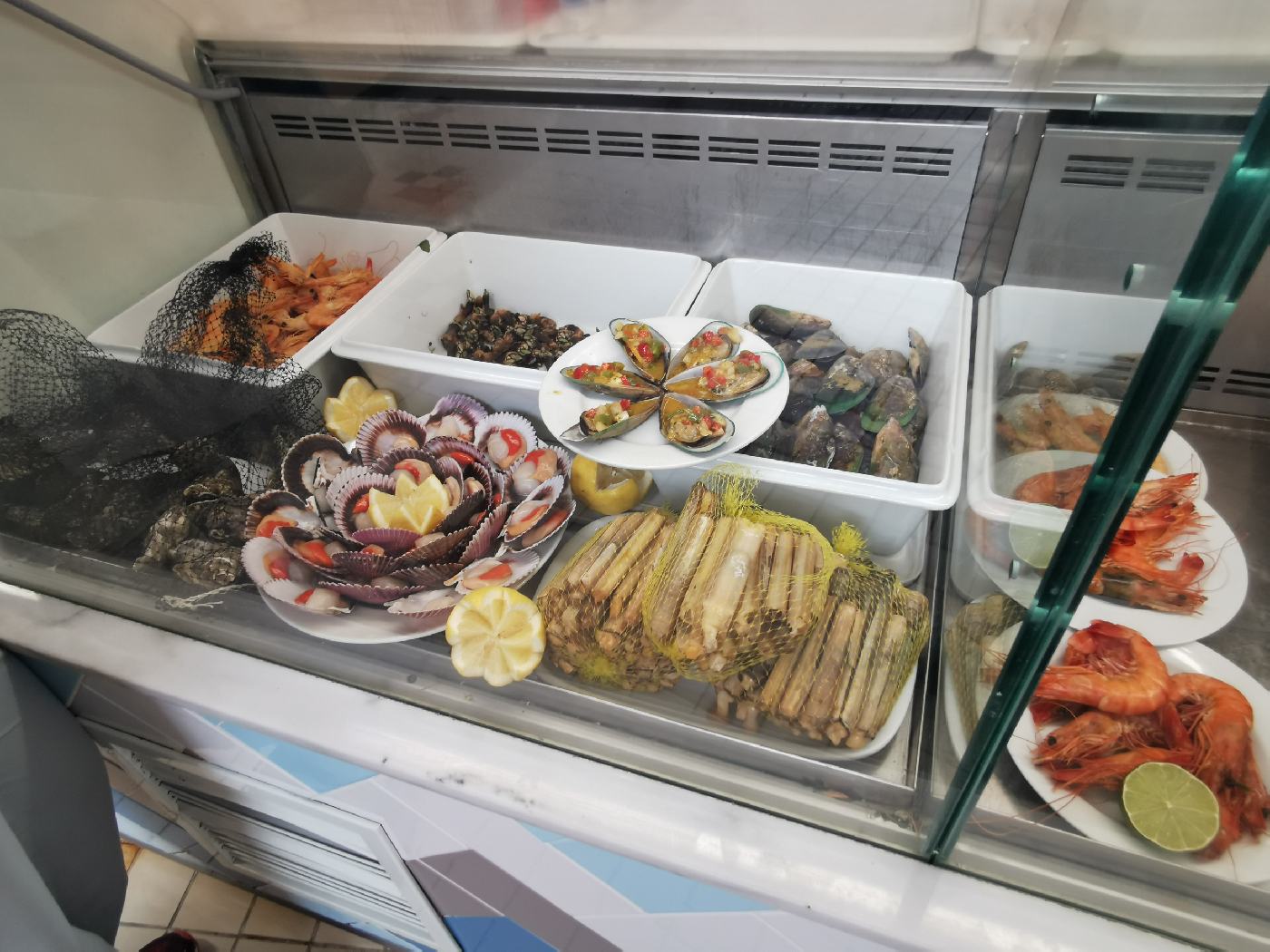 Le stand fruit de mer où j'ai pris ma commande