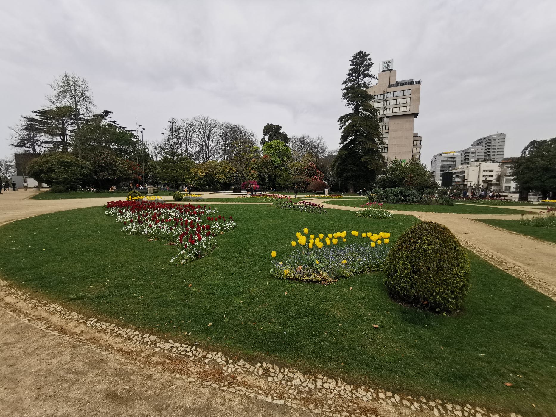 Parc du jardin de Cristal, en fleurs