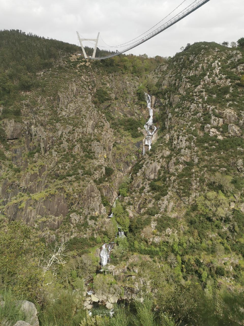 Pont et Cascade