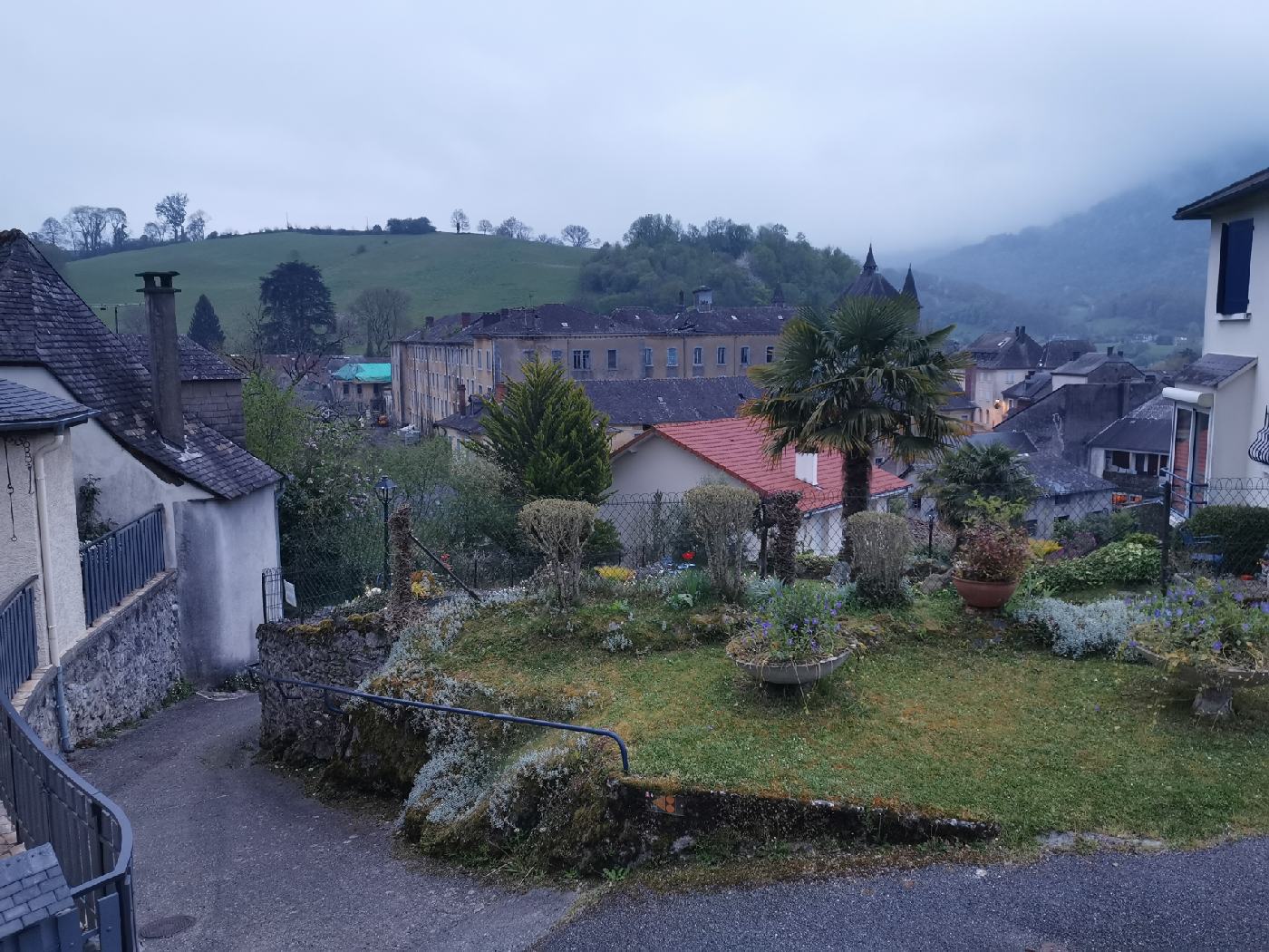 Le village vu d'une butte