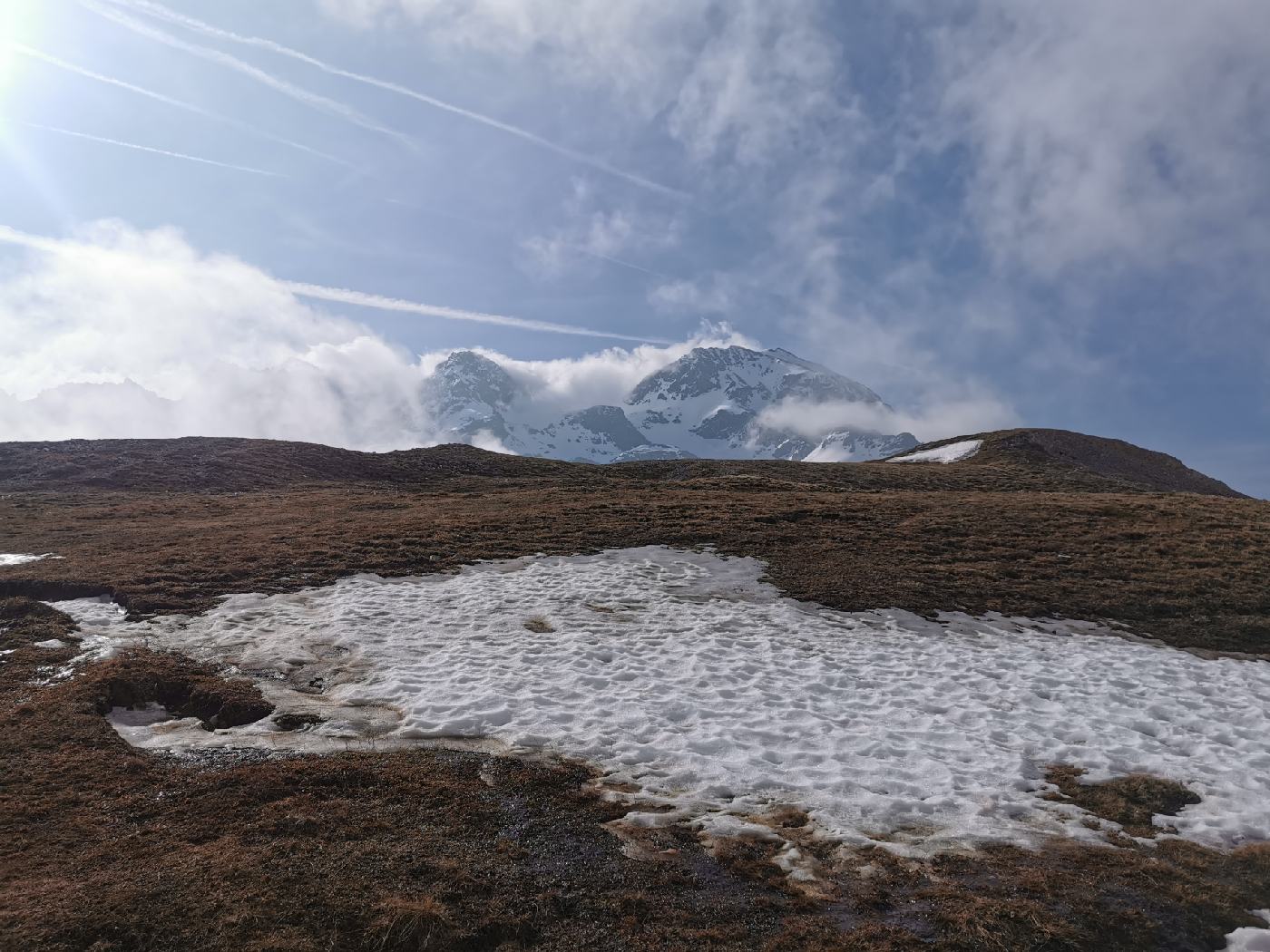 Nuages sur les cimes