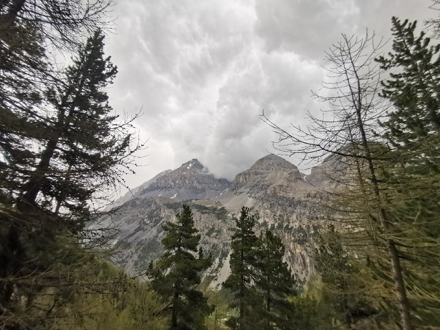 Le ciel devient rapidement très menaçant !