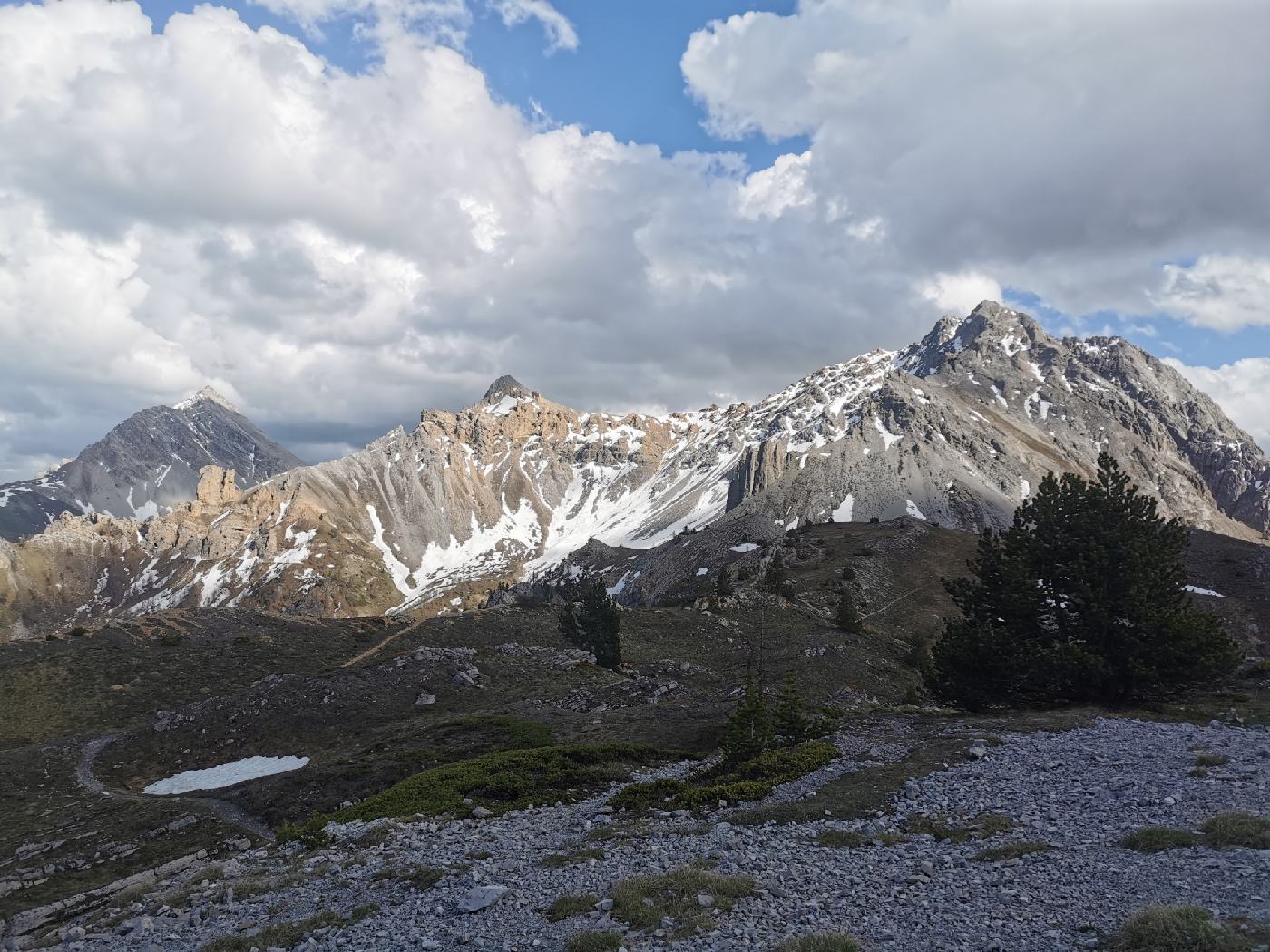 Approche du cirque, il semble y avoir beaucoup de glace !