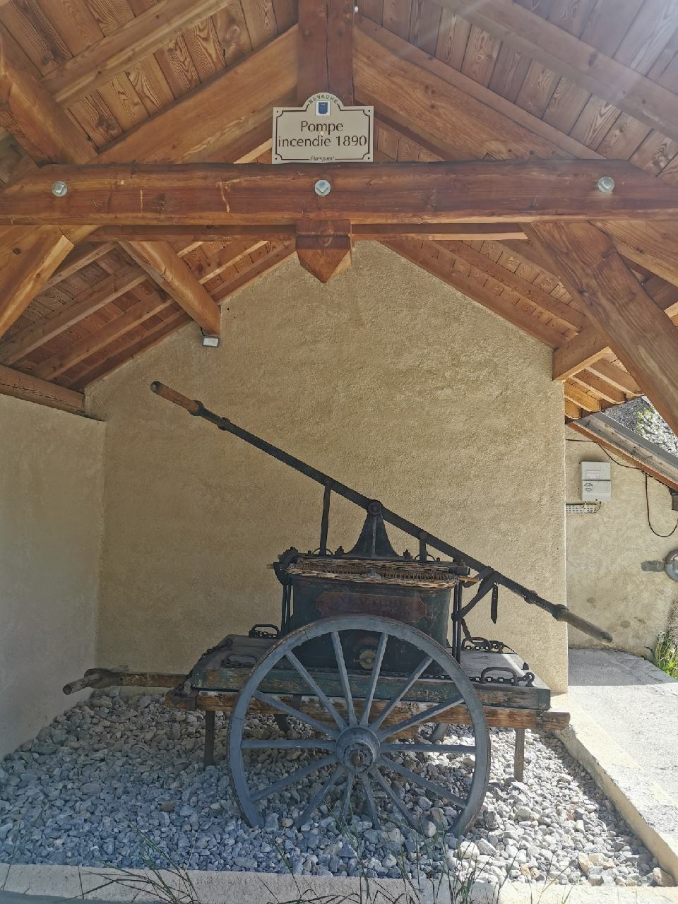 Chariot-pompe de pompier 