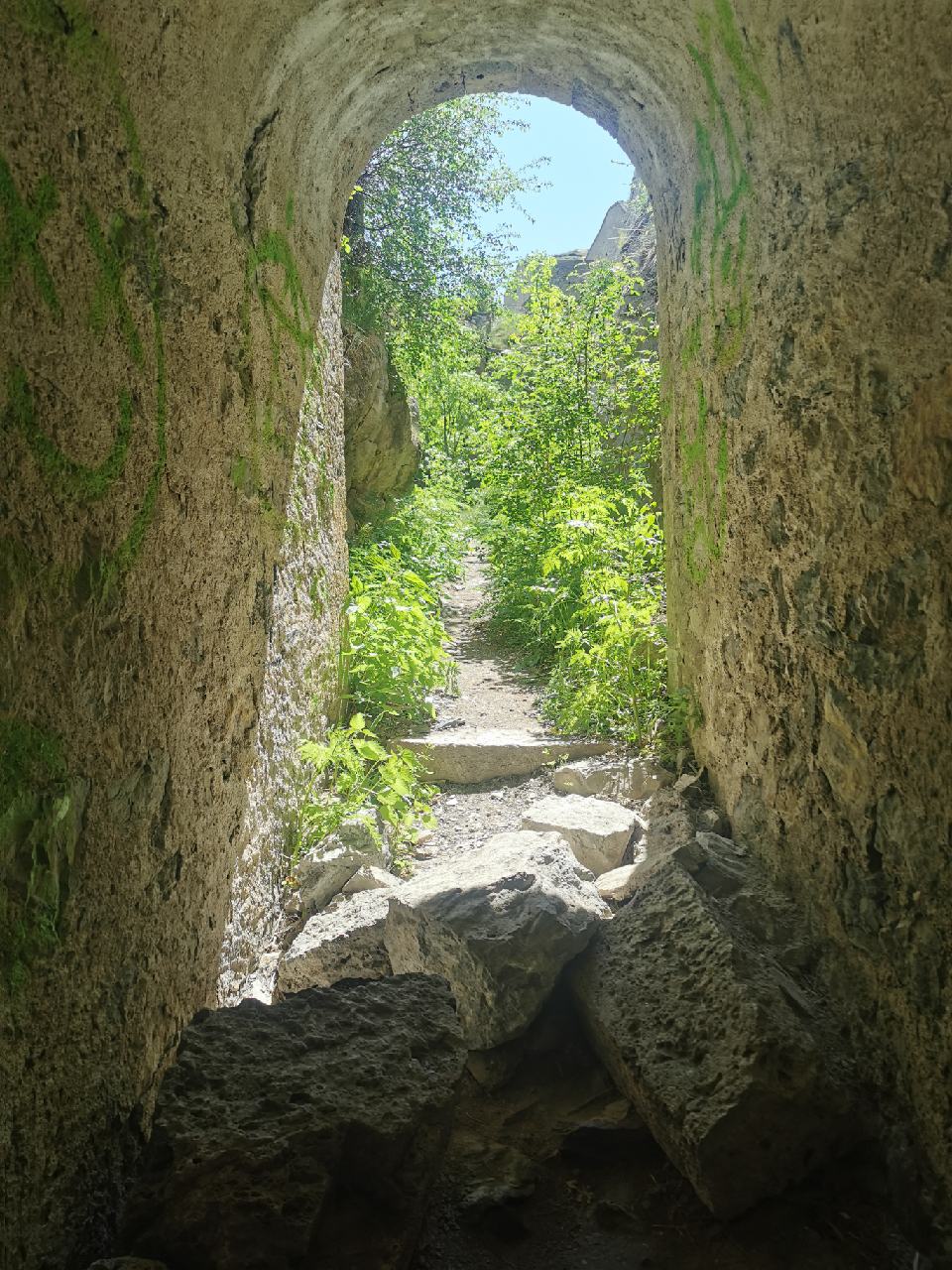 Un vrai labyrinthe cette forteresse