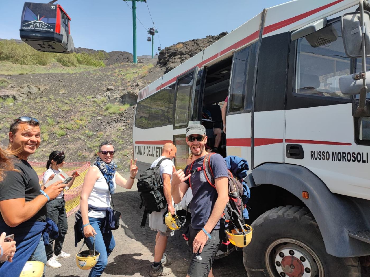 Trop de vent, on monte finalement tout en bus 4x4