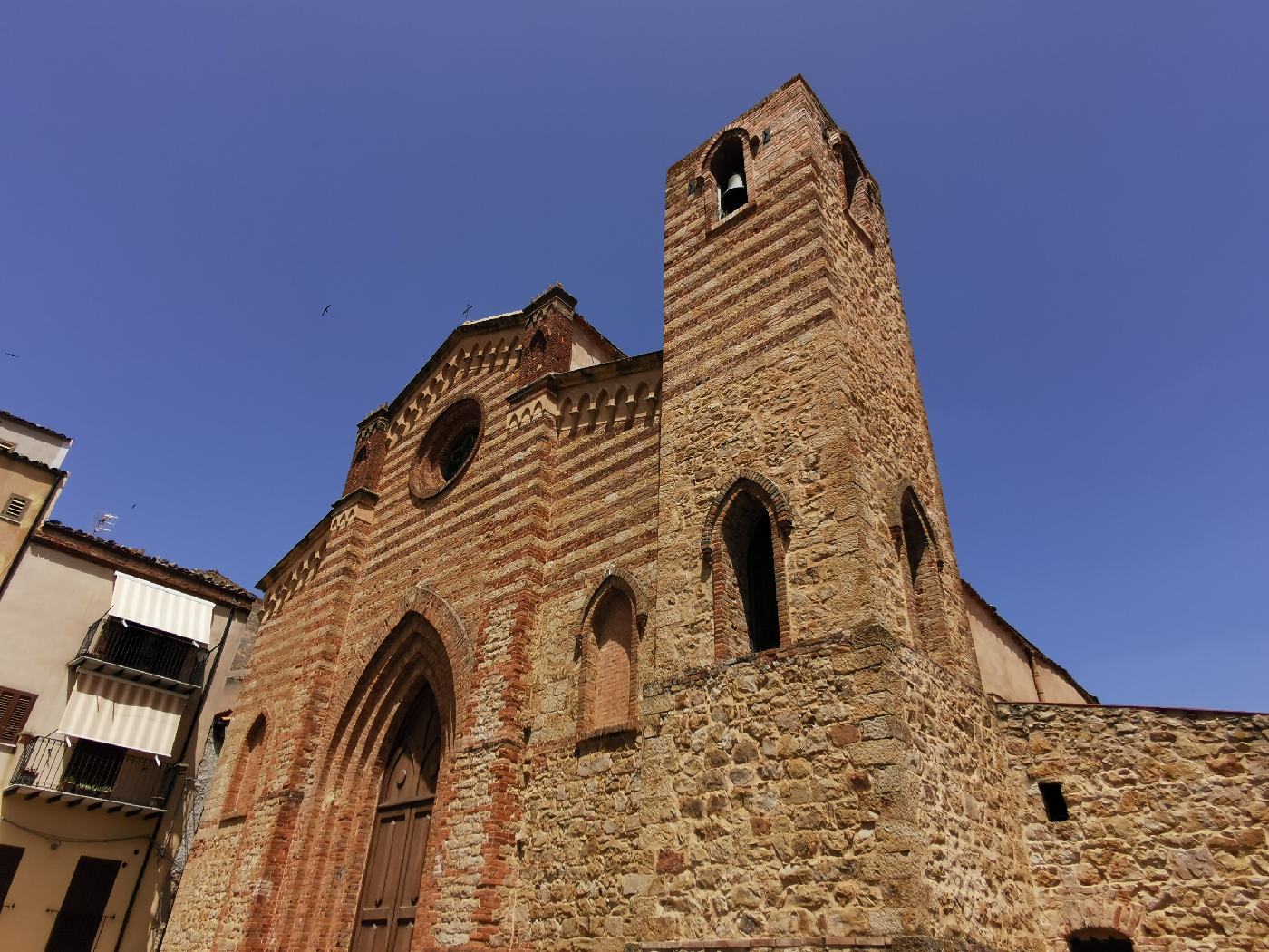 L'autre église en bas du village