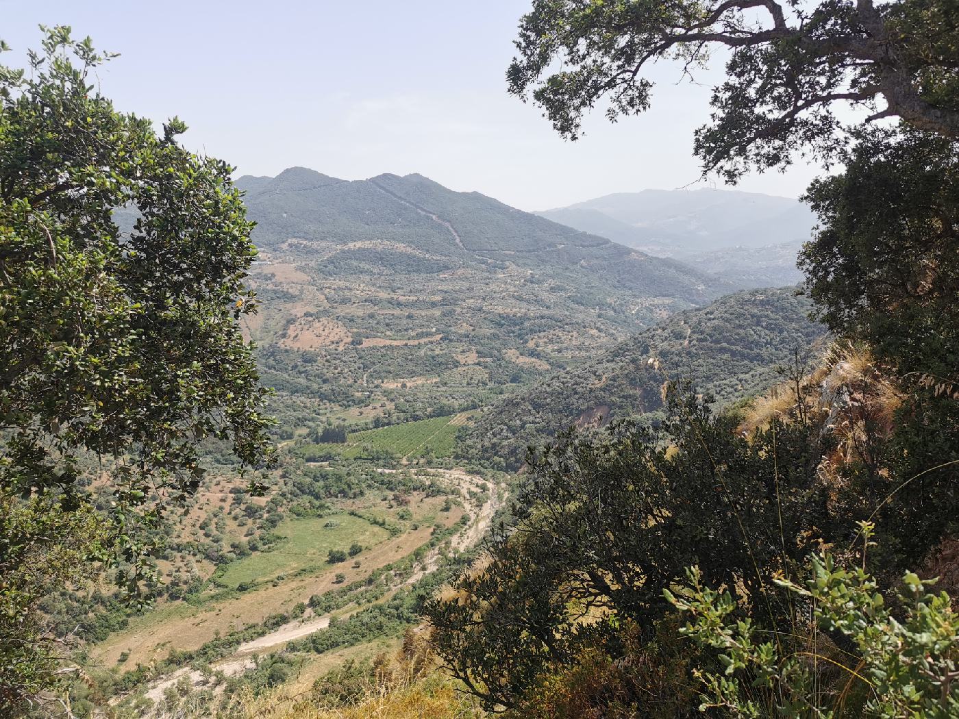 On vois bien la vallée de la rivière