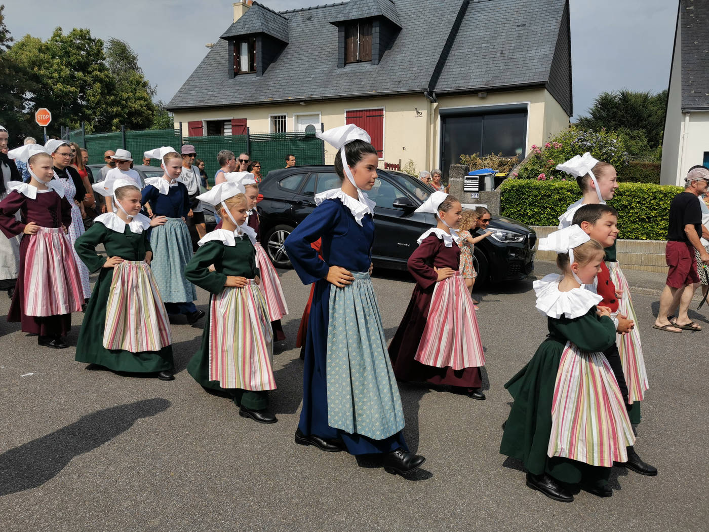 Enfants en vêtement Breton