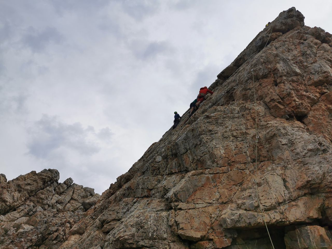 Les voies en 4b à 5a du haut pour moi