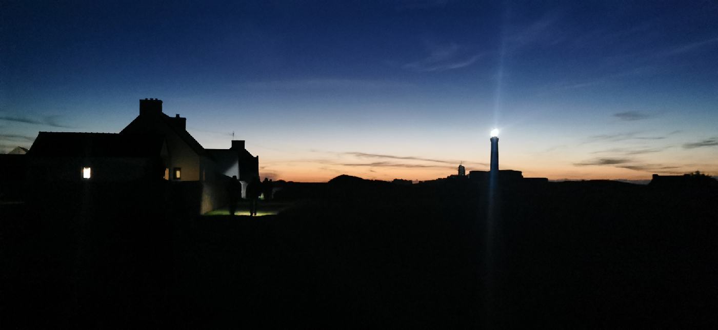 Le Phare juste après le coucher du soleil