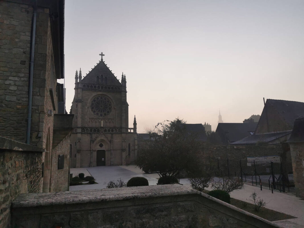 Lever de soleil sur Dinan