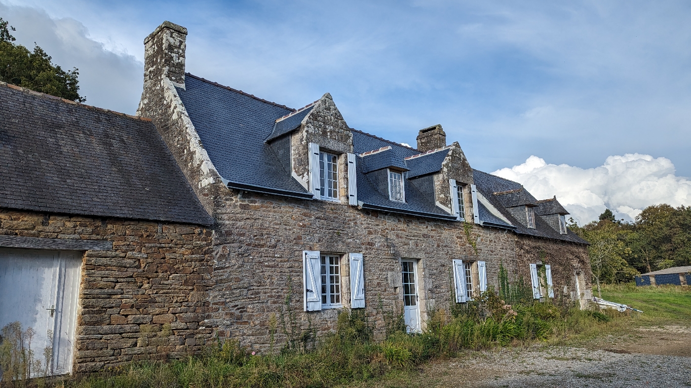 Une ancienne annexe en cours de restauration