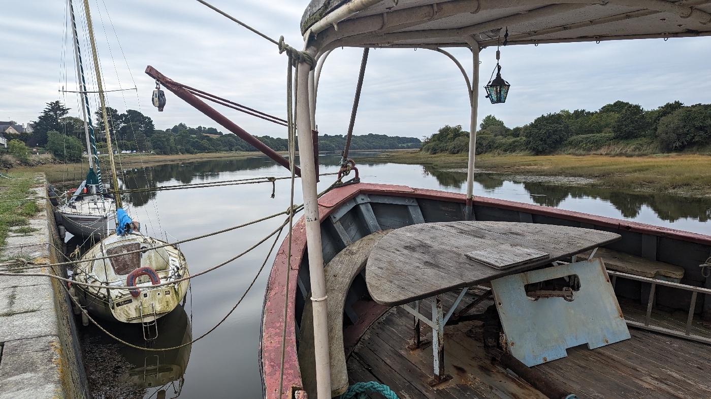 Vieux bateau à Daoulas
