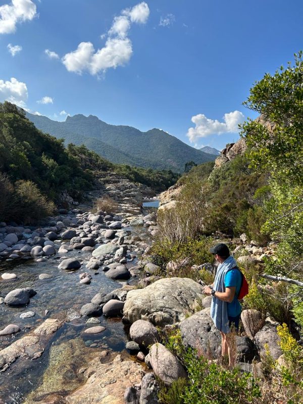 Bertrand dans la vallée du Fongo