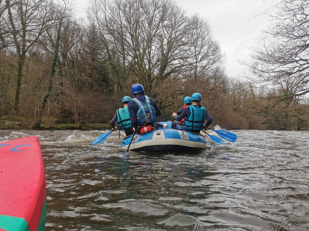 Tiens, un Raft ! pas courant dans le coin. On vois qu'il y a de l'eau !