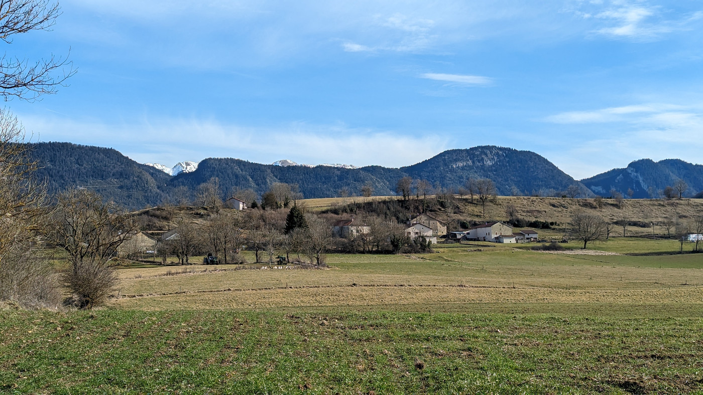 Maisons dans la pleine