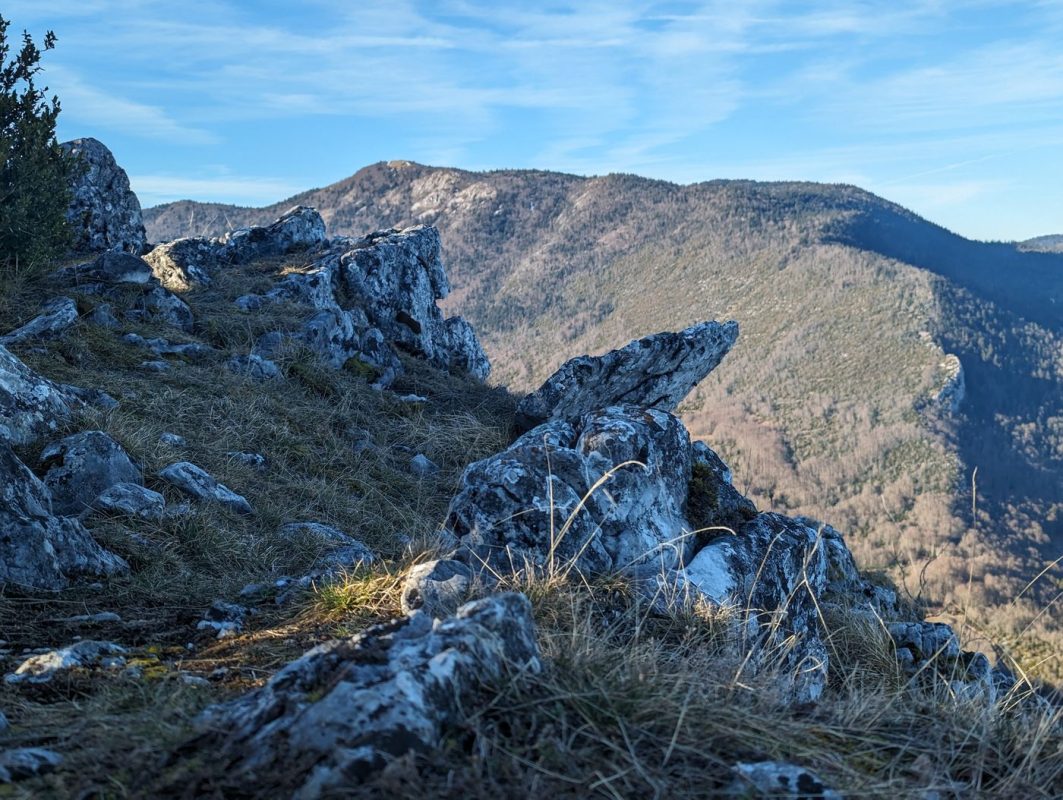 Sans sac c'est mieux au sommet du Roche du Mas