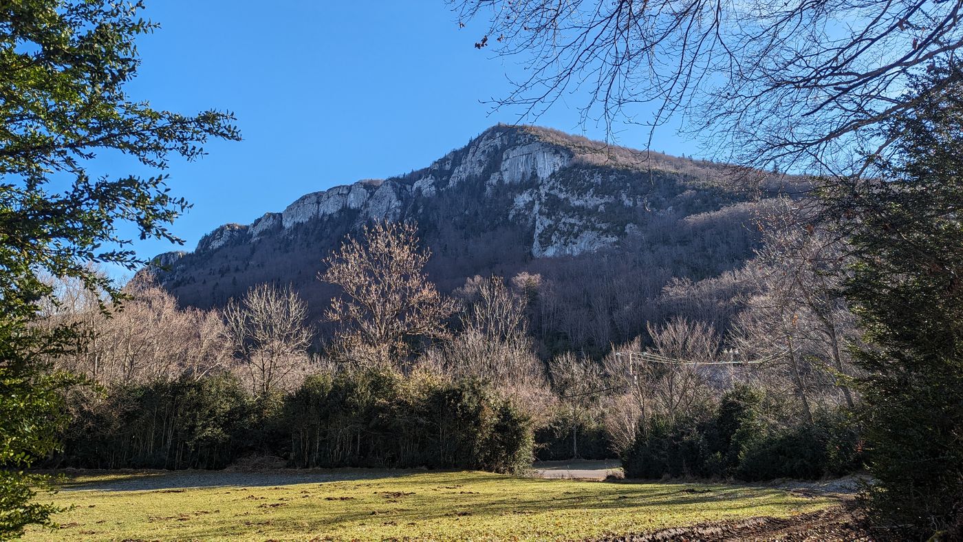 Le Roche du Mas par en bas cette fois