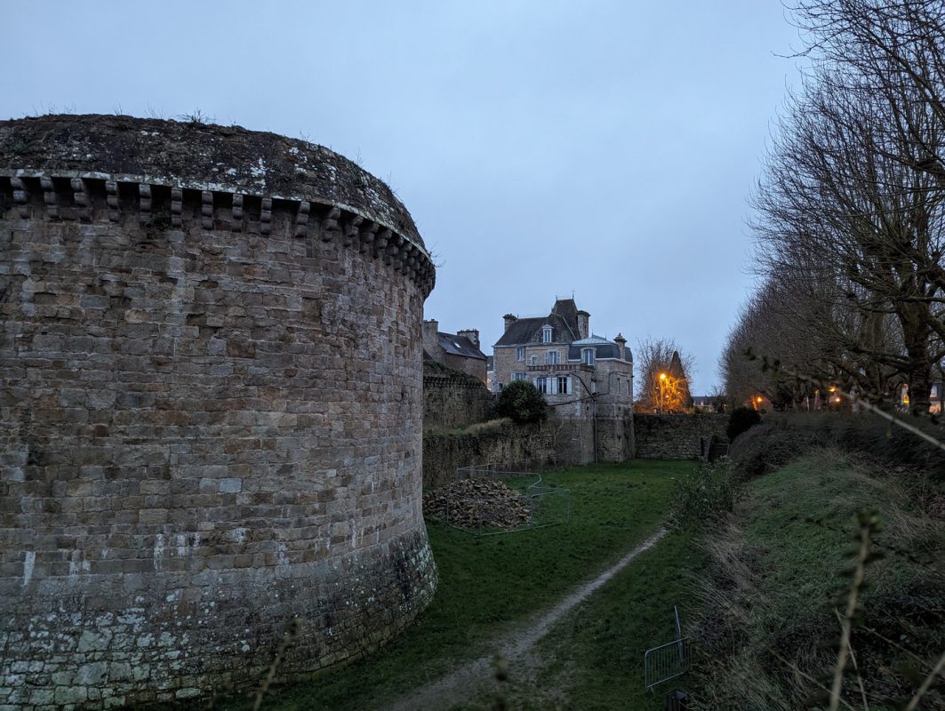 Tour Beaumanoir et Maison la Tour