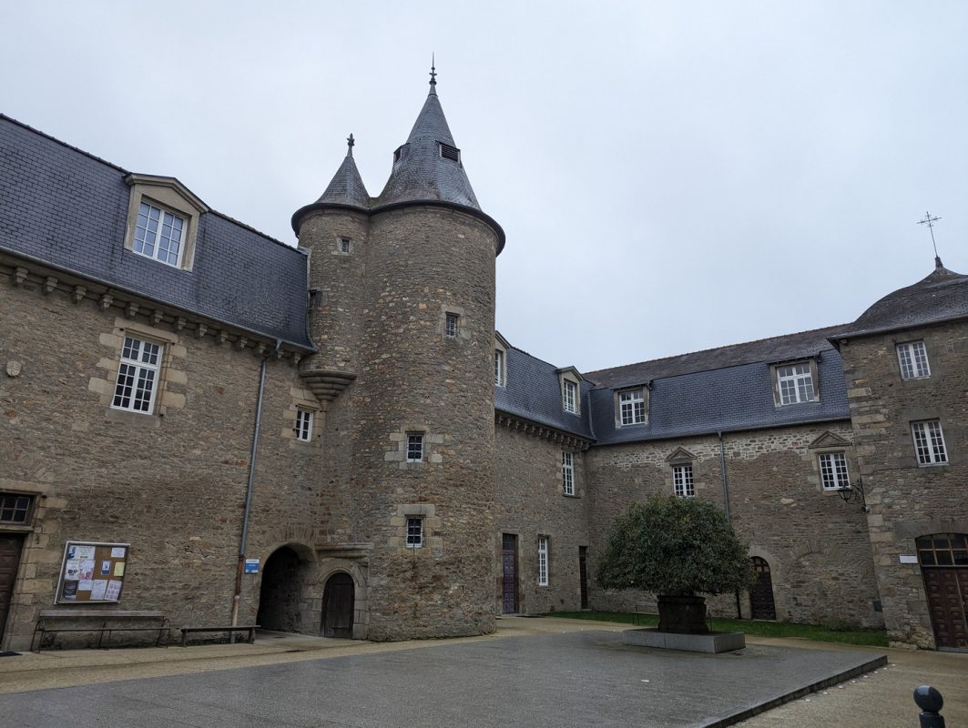 Tour dans le lycée Les Cordeliers