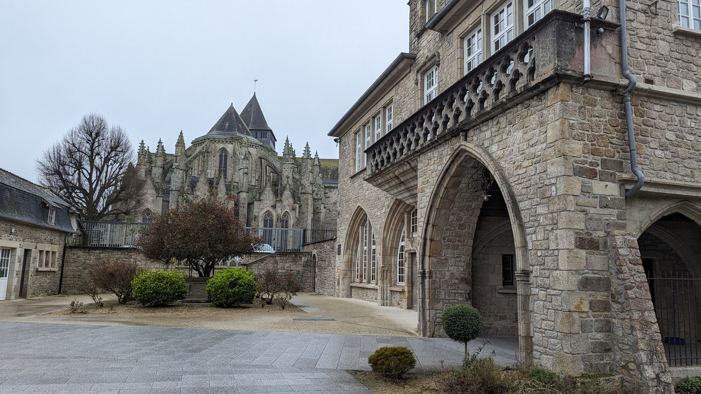 Dernière cour du lycée et Église Saint-Malo