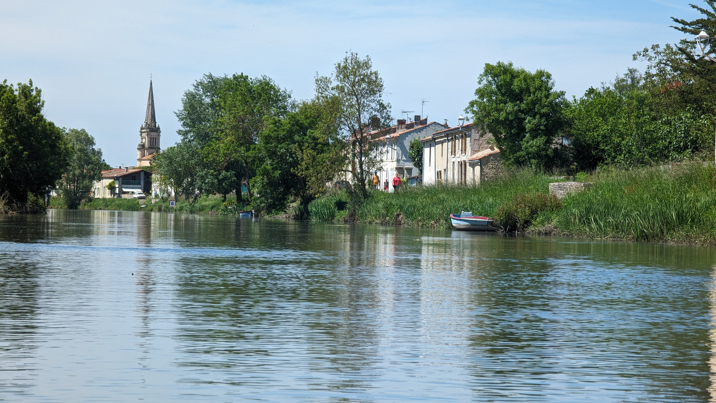 Maisons sur la rive