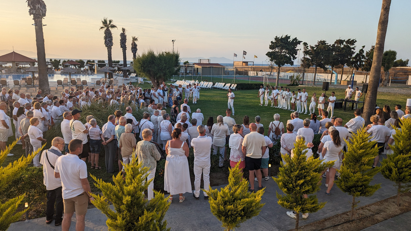 Animation à l'hôtel : soirée en blancs