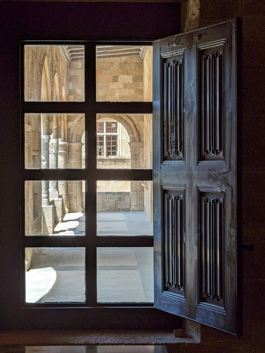 Ouverture sur une gallérie extérieur (non accessible)