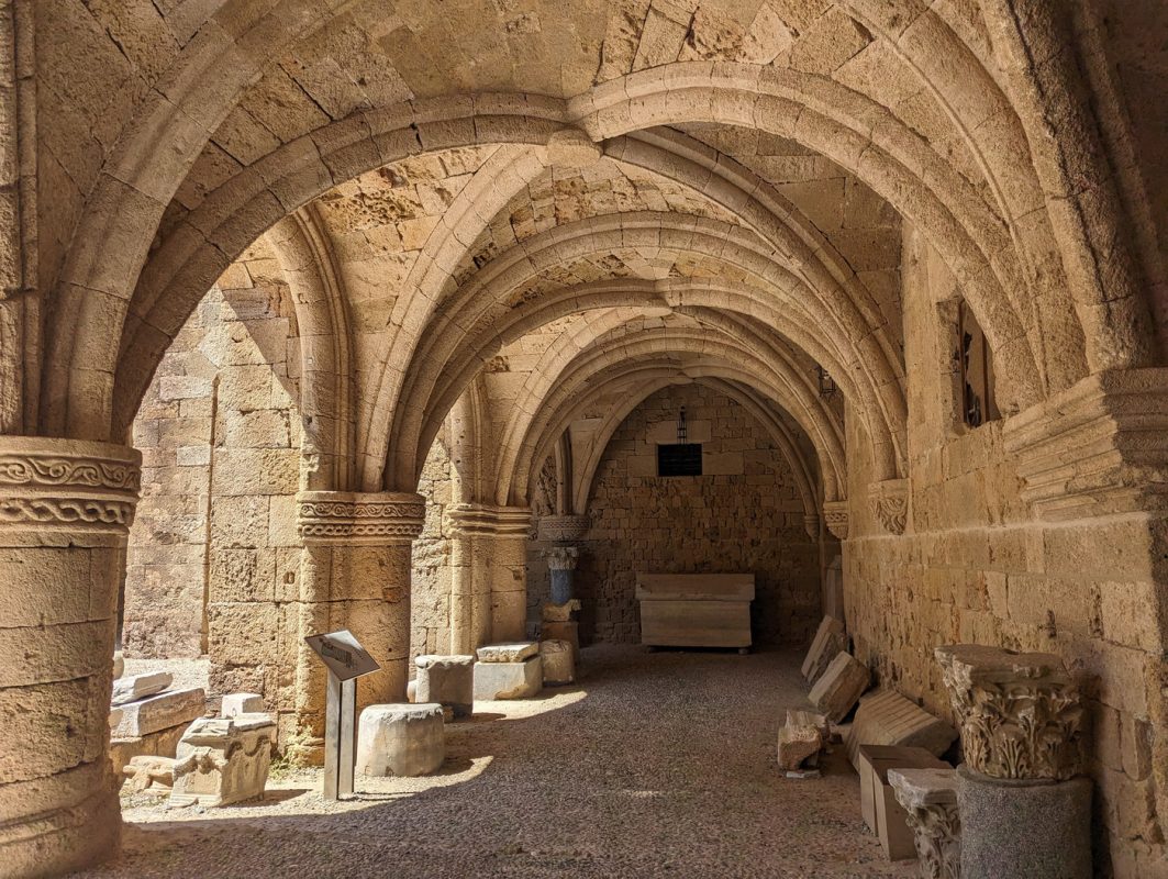 Arcades du musée archéologue