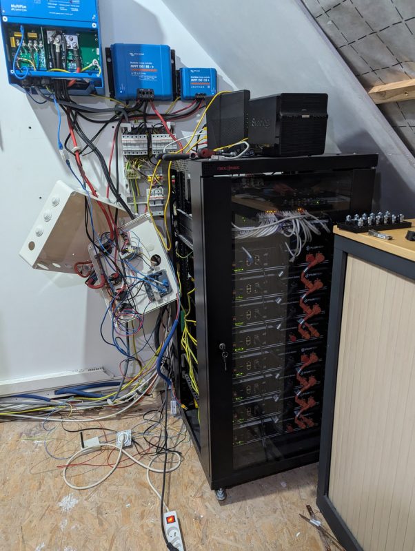 Position du rack batterie/serveur informatique jusqu’à présent