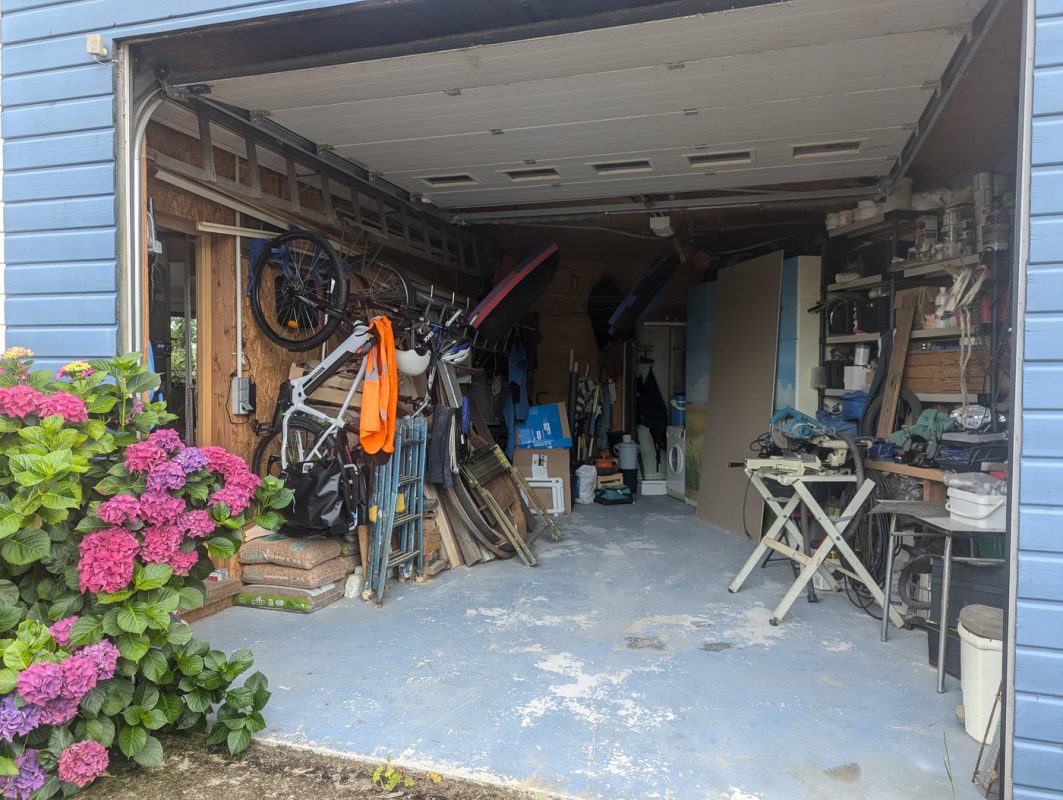 Le garage presque rangé