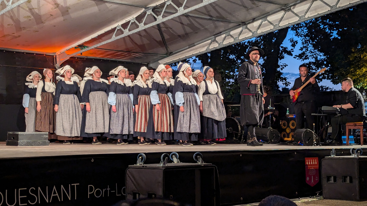 Cercle de Saint Evarzec au théâtre du Penity
