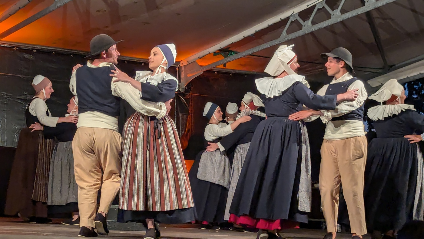 Cercle de Saint Evarzec au théâtre du Penity