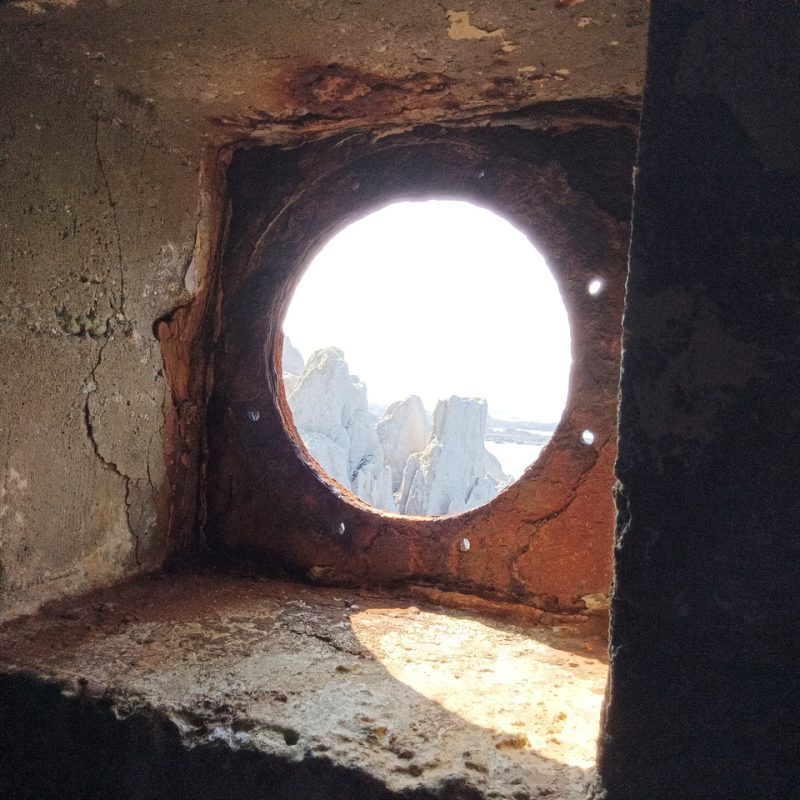 La vue des ouverture dans le 'blockhaus' des machines