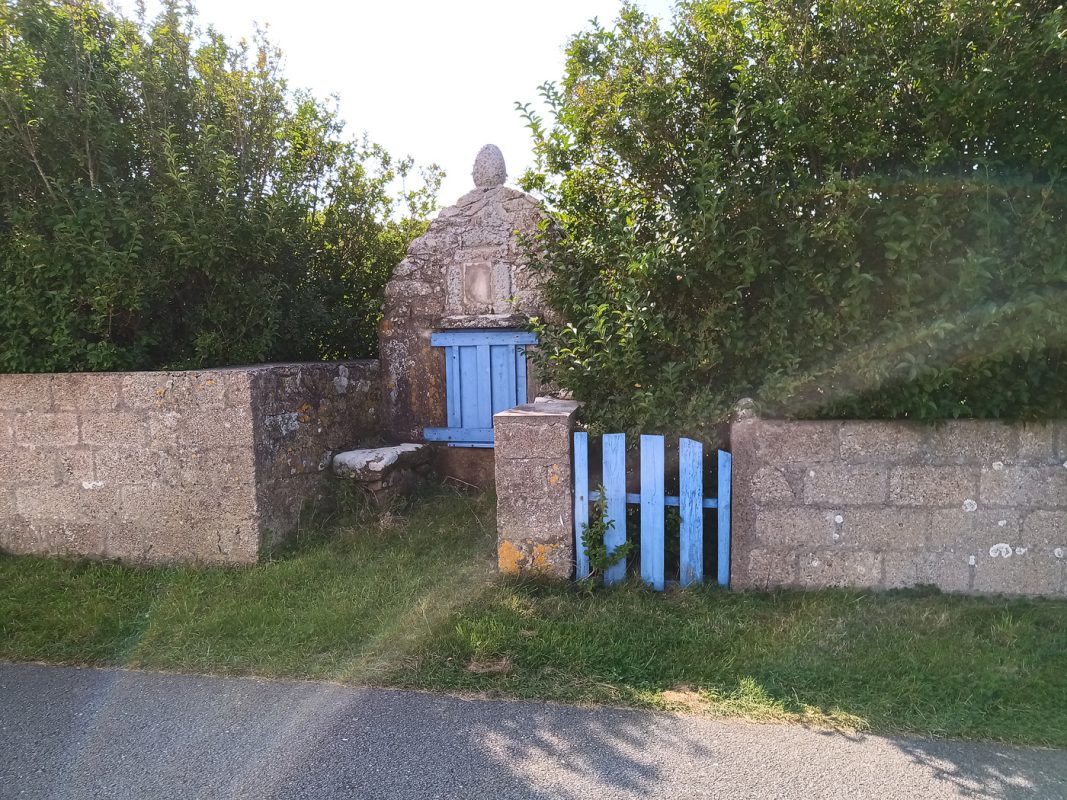 Fontaine ou vierge Marie ?