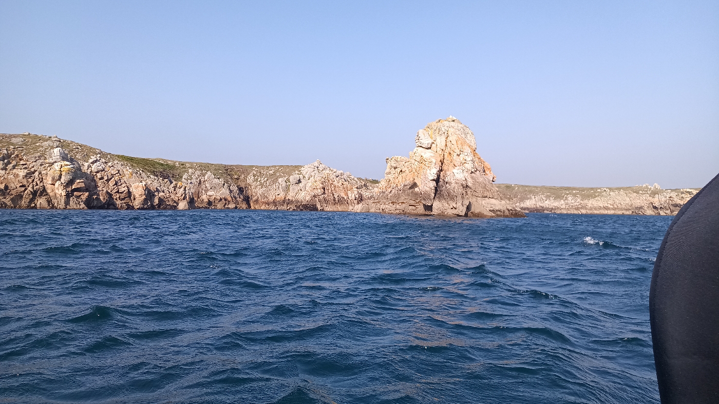 Roches au nord de la baie