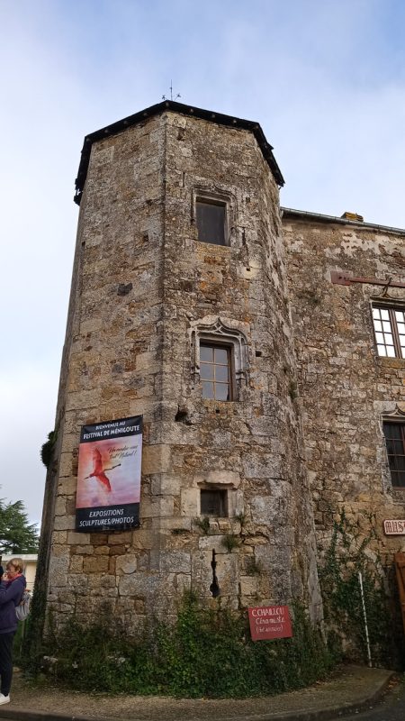 Le château Boucard, avec une expo céramique