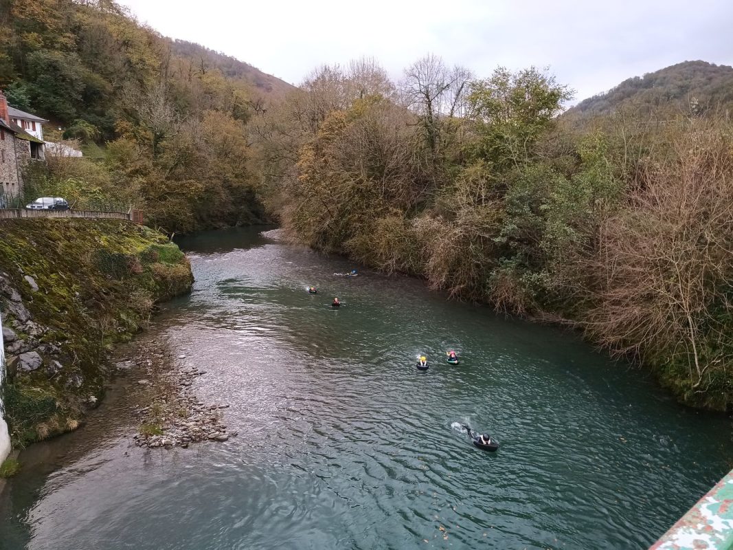 L'arrivé de la dernière palanquée sur la Nive