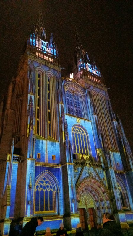 Cathédrale illuminée.