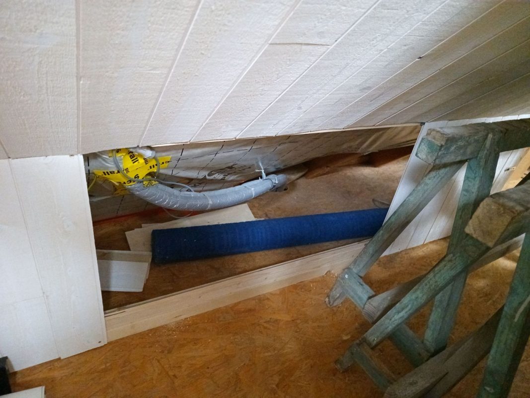 Accès aux gaine de ventilation et du circuit solaire