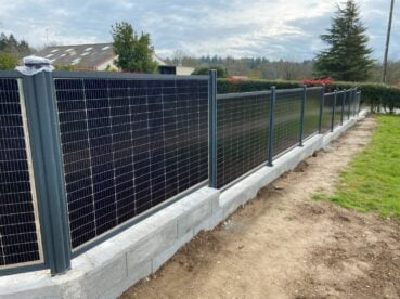 Exemple de panneaux photovoltaïque en clôture