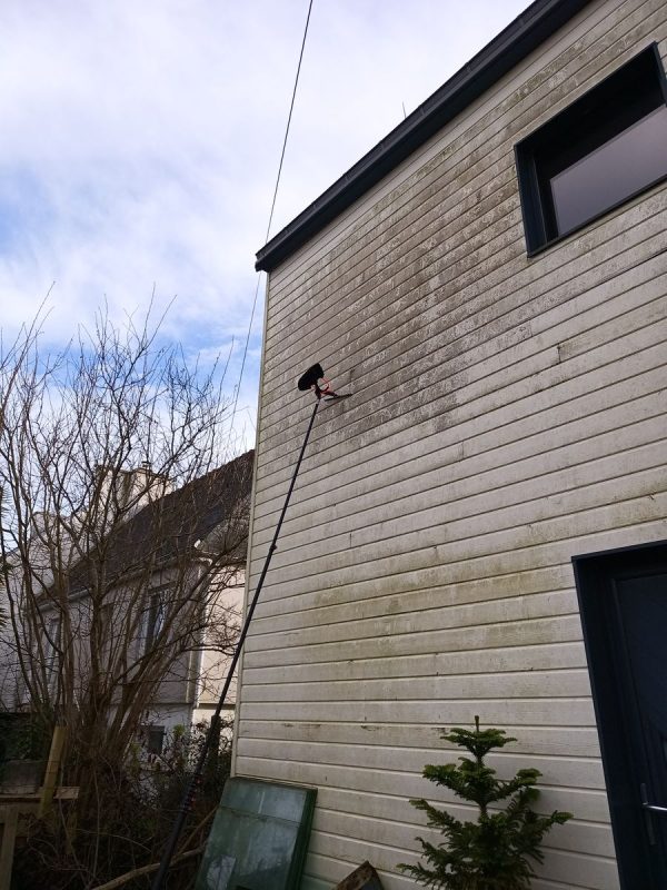 Essais de produit sur la façade : ca n'a rien enlever...